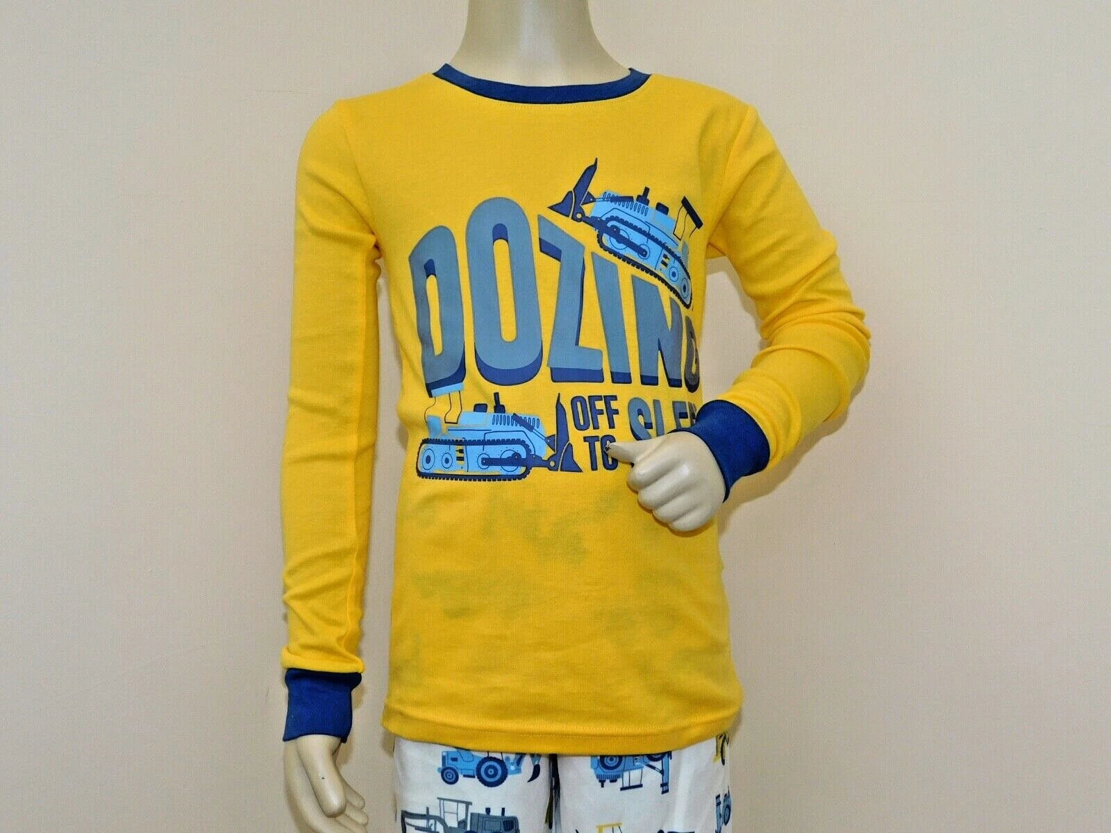 CARTERS BOYS QUALITY 2 Piece Construction Snug Fit Cotton PJs AGE 4 TO 8 YEARS